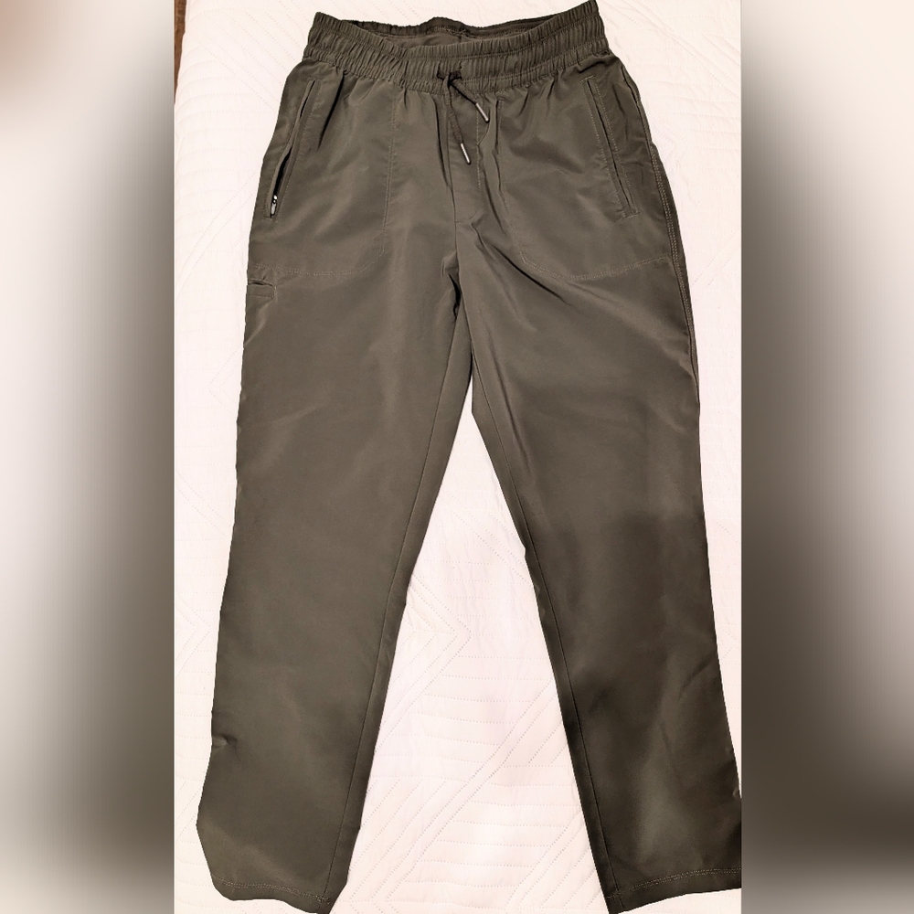 The North Face Olive Green Drawstring Track Pants 💚